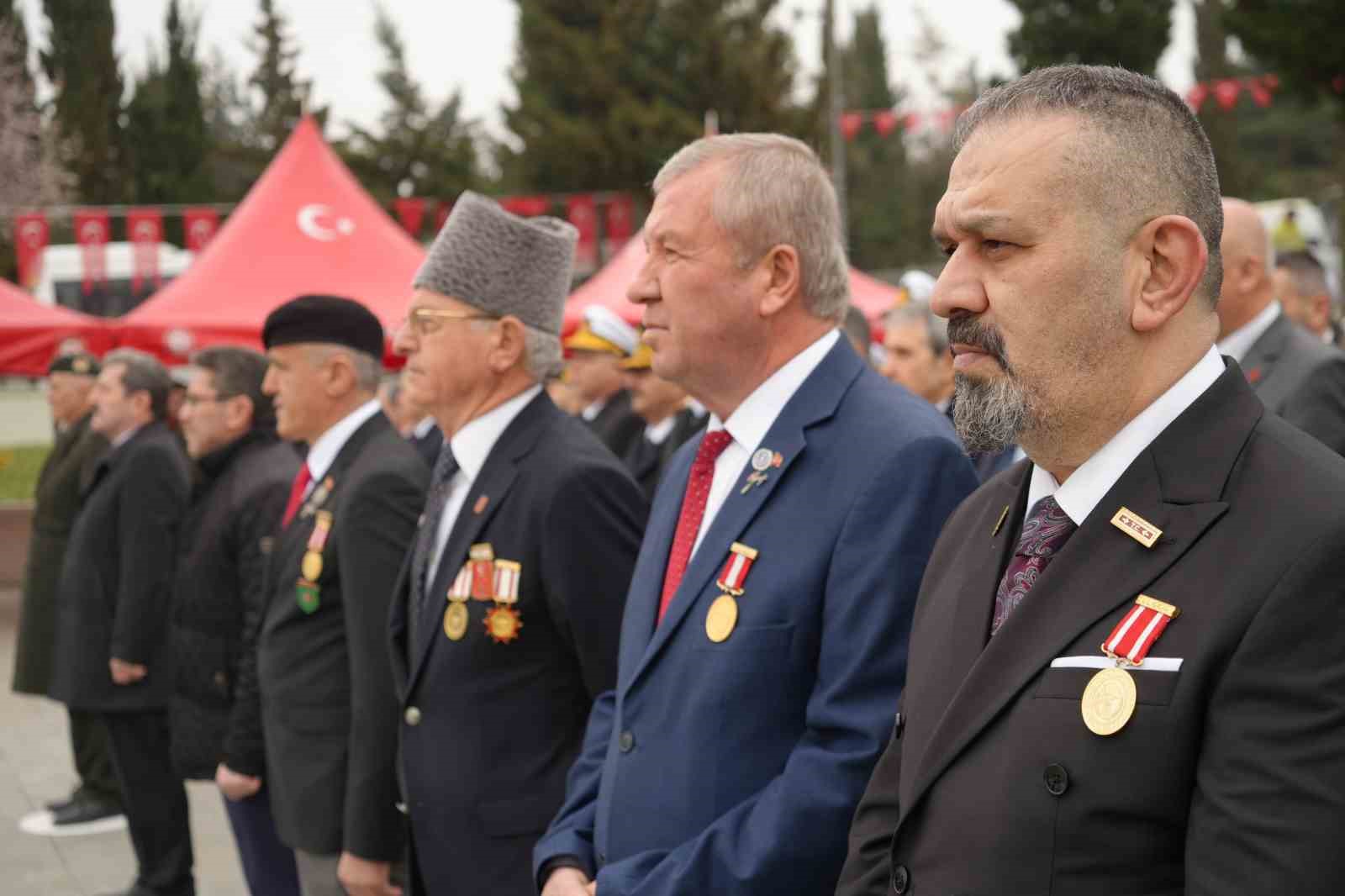 sehitleri anma gununde anlamli opucuk 8 ikL9WyCM