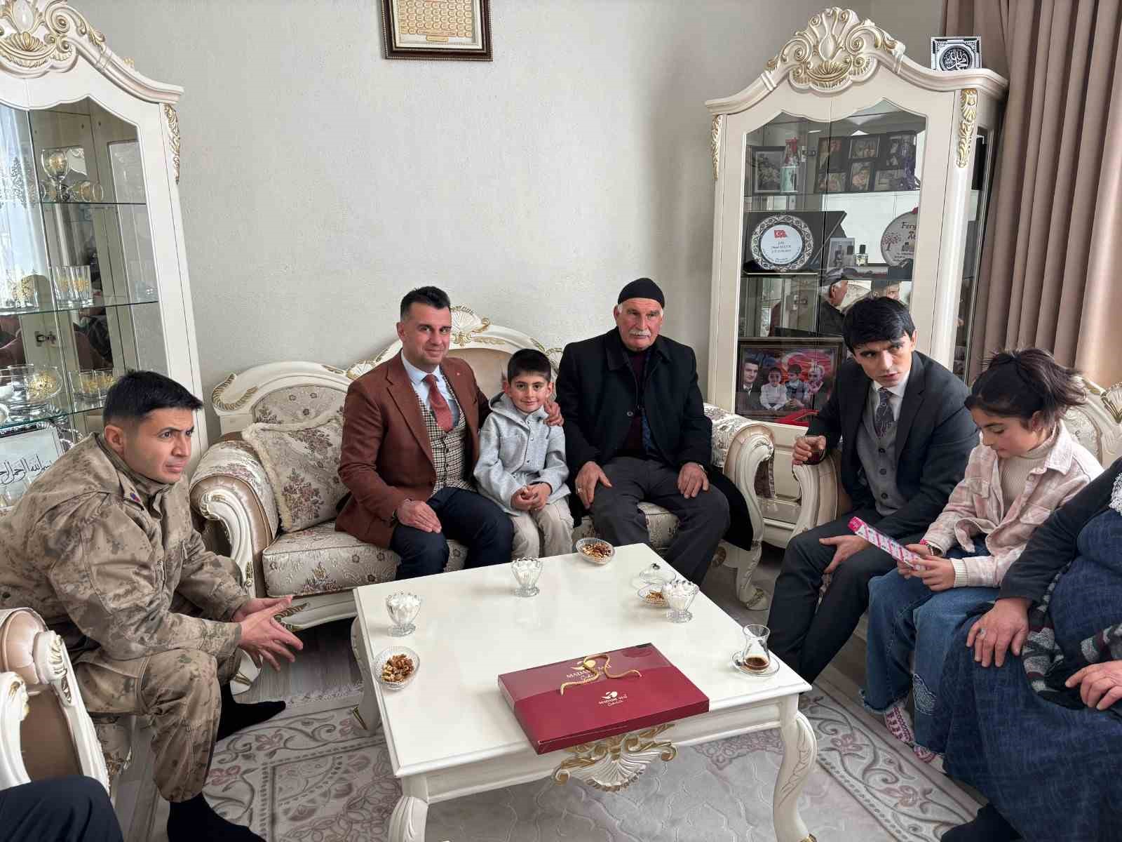 sehitlerin emanetlerine ilk karnede anlamli dokunus 1