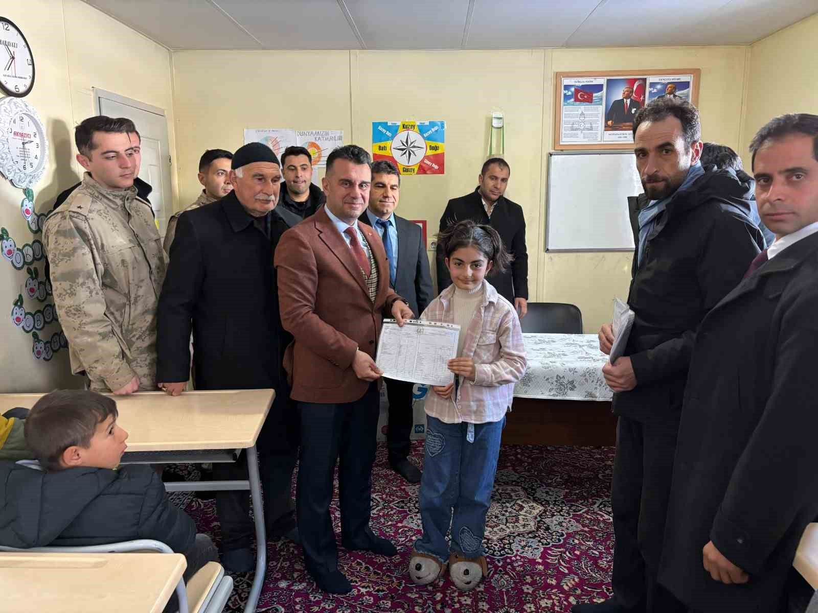 sehitlerin emanetlerine ilk karnede anlamli dokunus 6 fNy8YgzA