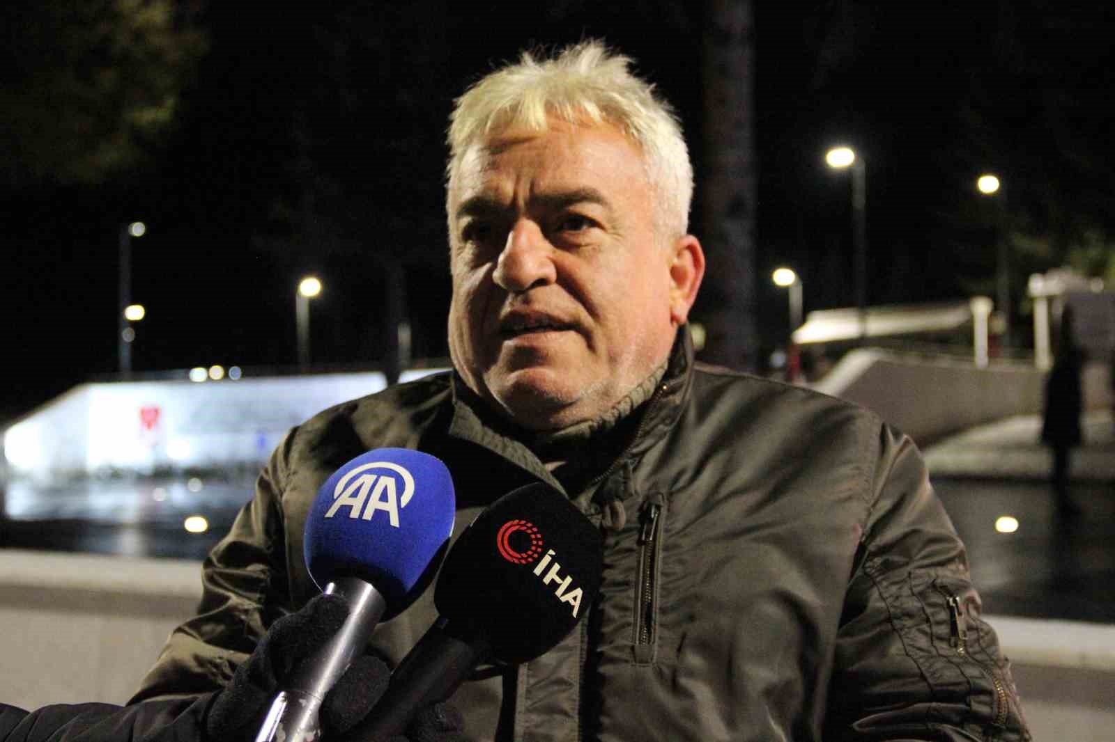 sehitlikte yilbasi gecesi aileler dualarla yeni yila girdi 14 GSgLMe8f