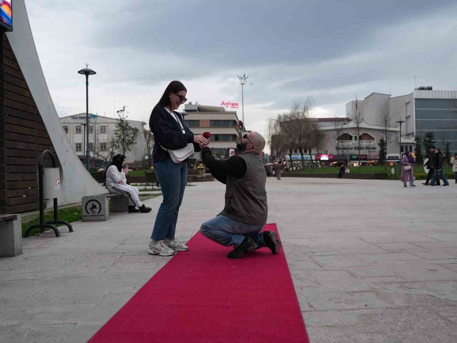 sehrin kalbinde ciftlere 14 subat surprizi 2 2OvYrdyT