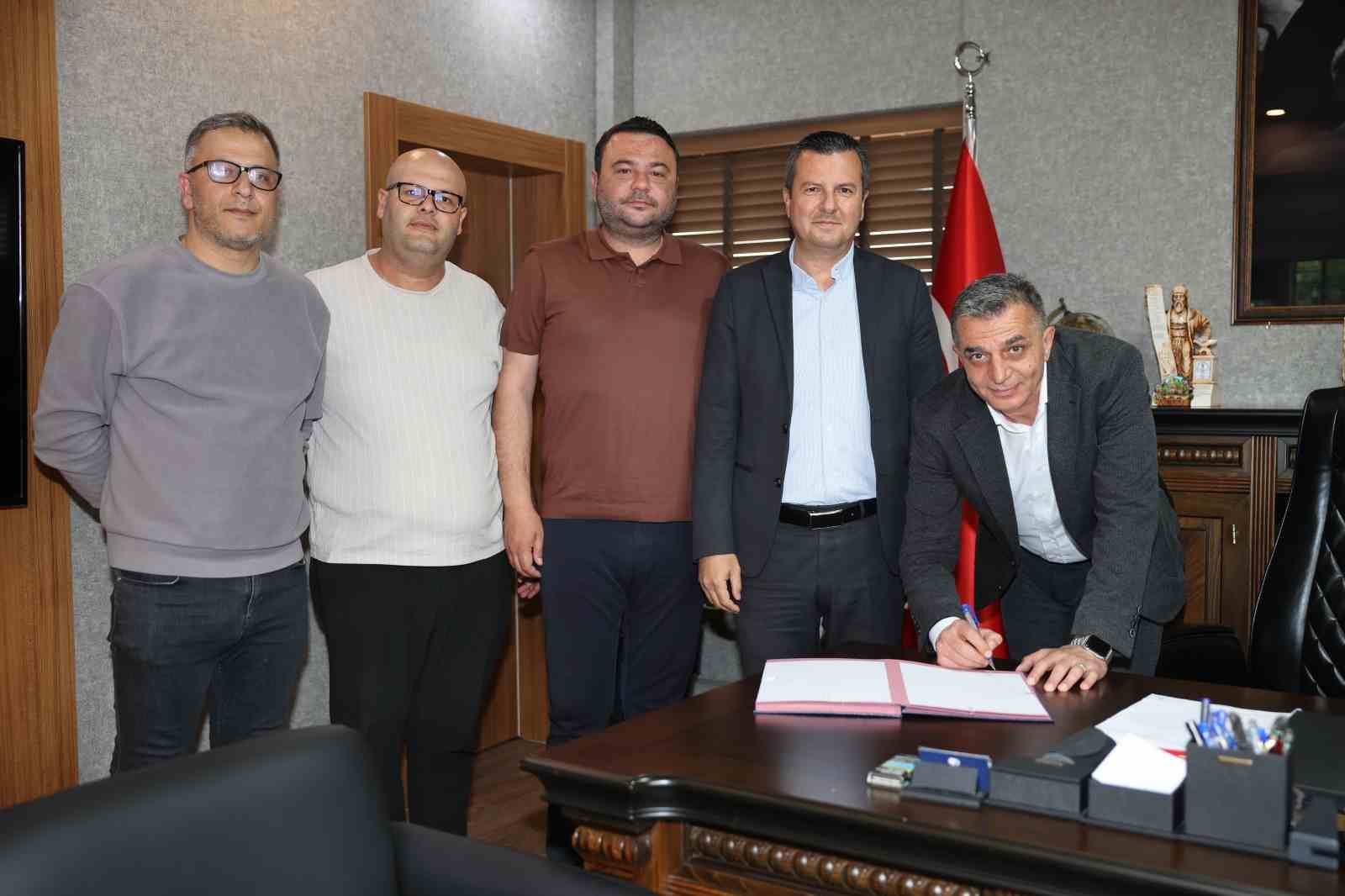 sehzadeler belediyesinden personeline bayram mujdesi 1 mEu8cRS3