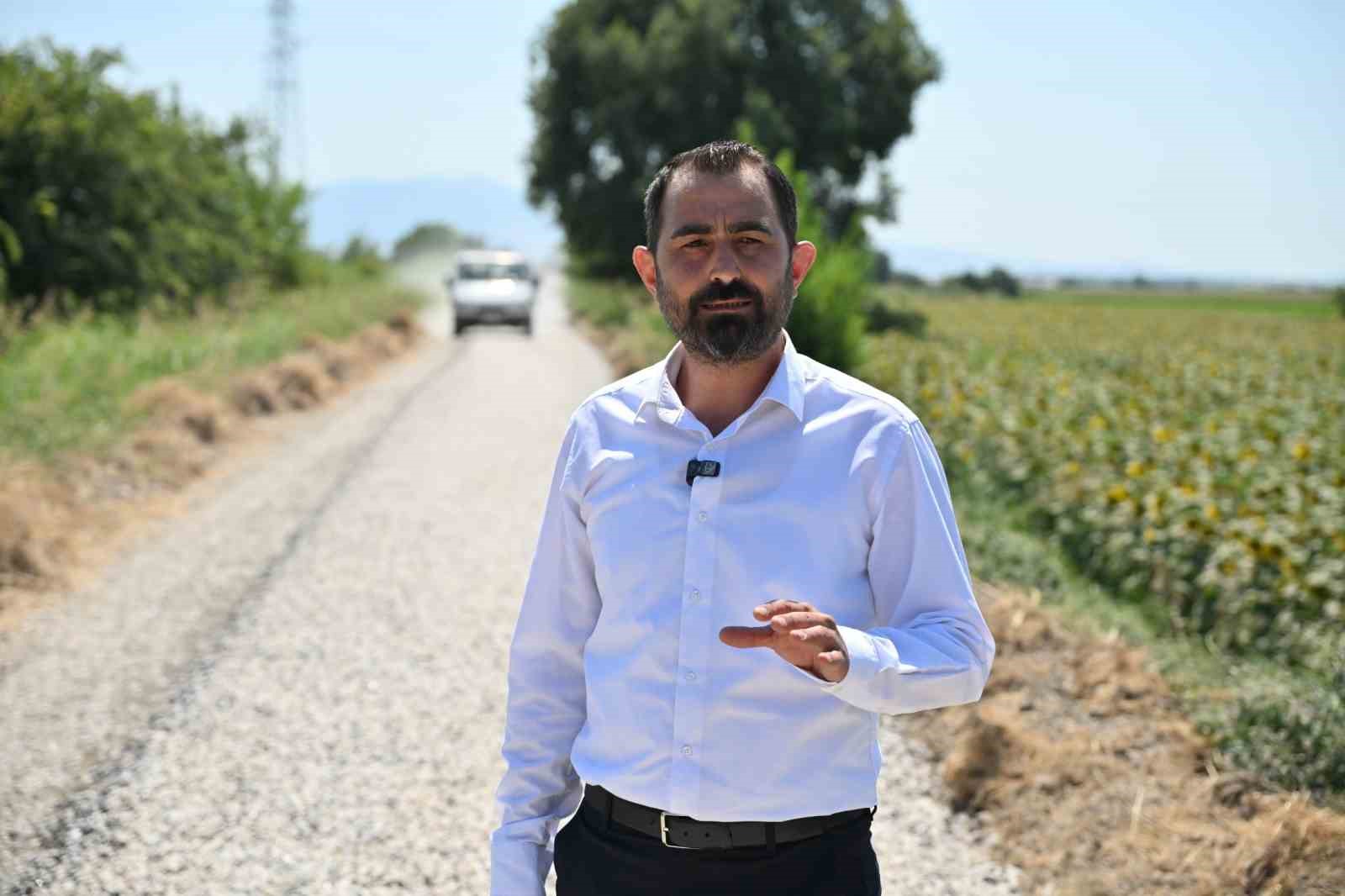 Şehzadeler’de çiftçinin beklediği yol yenilendi 7 sehzadelerde ciftcinin bekledigi yol yenilendi 3 7kMqpVeF