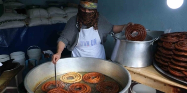 seker-pancarindan-uretilen-glikozsuz-tatlilara-yogun-ilgi-9QJT6hDW.jpg