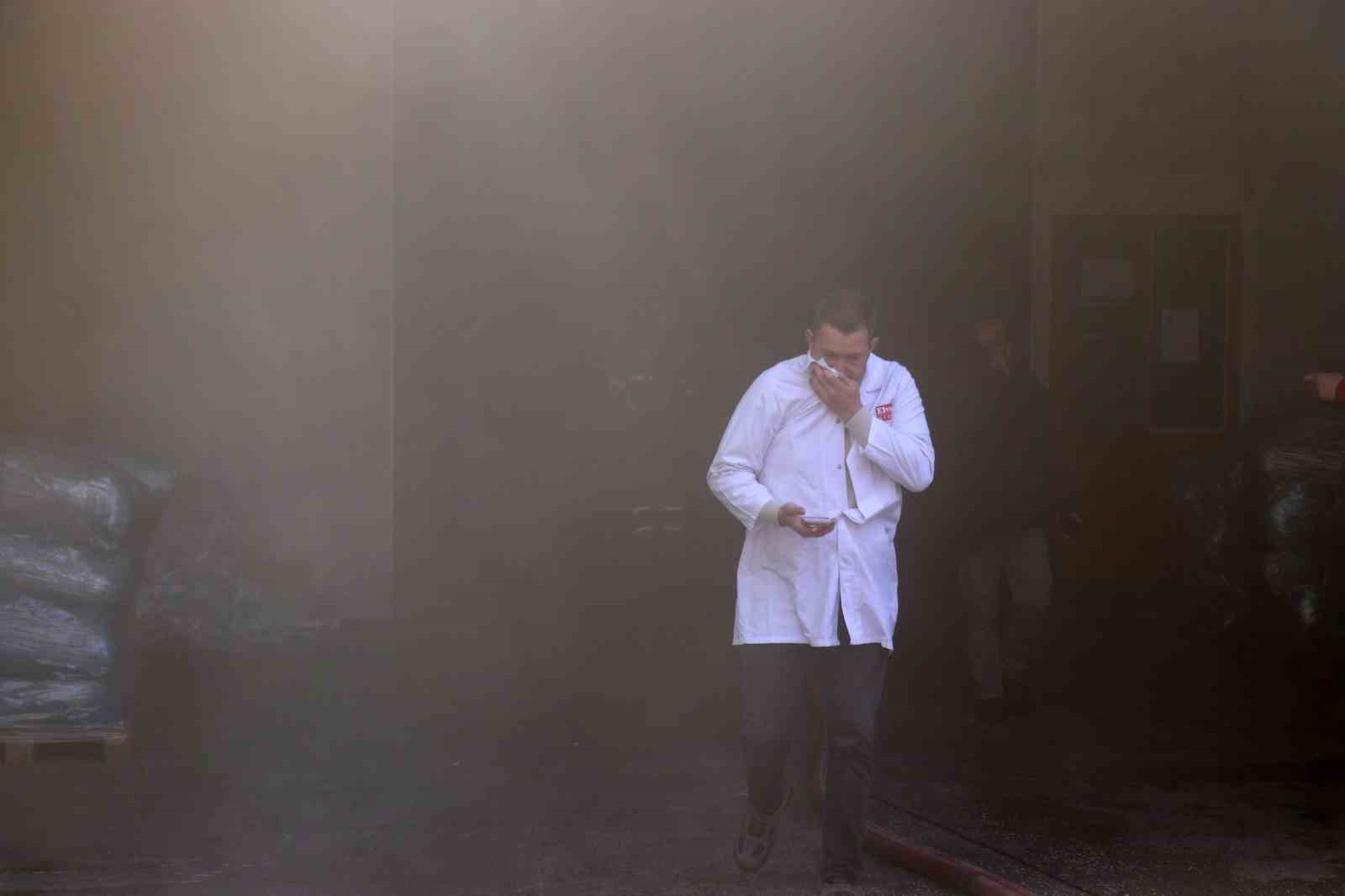 sekerleme fabrikasinda korkutan yangin ekipler seferber oldu 6 dkdDuyvZ