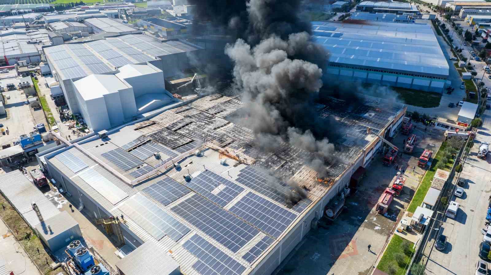 sekerleme fabrikasindaki yangin dronla goruntulendi 0 kmfNRZgi