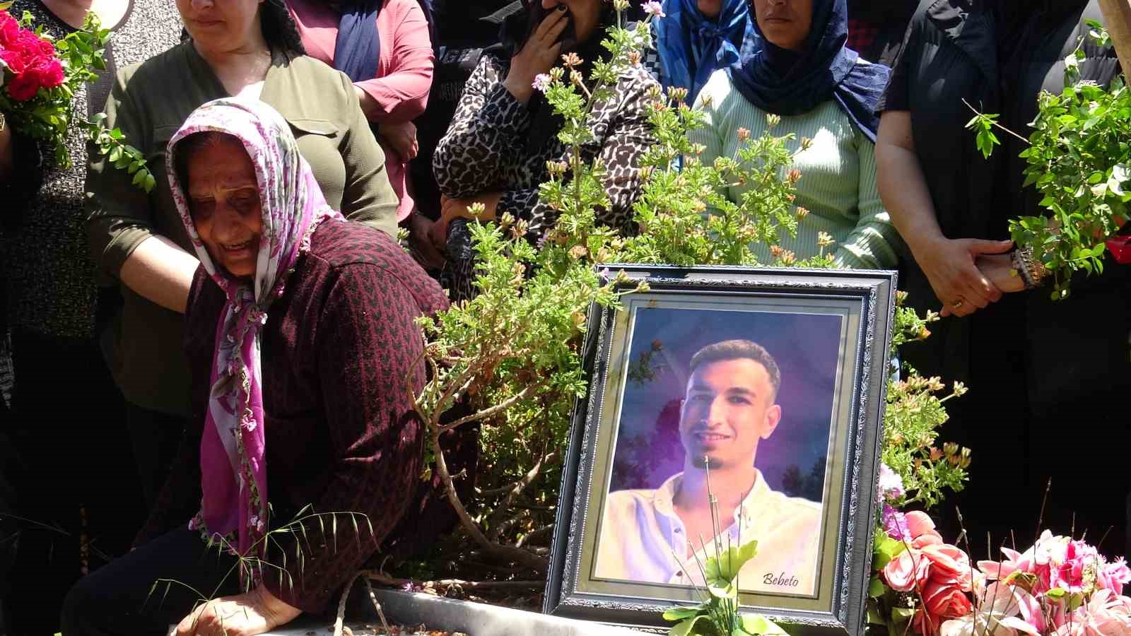 Sel afetinde evladını kaybeden annenin, ‘Beni dinlemedin oğlum, sana gitme dedim’ sözleri yürekleri dağladı 5 sel afetinde evladini kaybeden annenin beni dinlemedin oglum sana gitme dedim sozleri yurekleri dagladi vYAChVwz