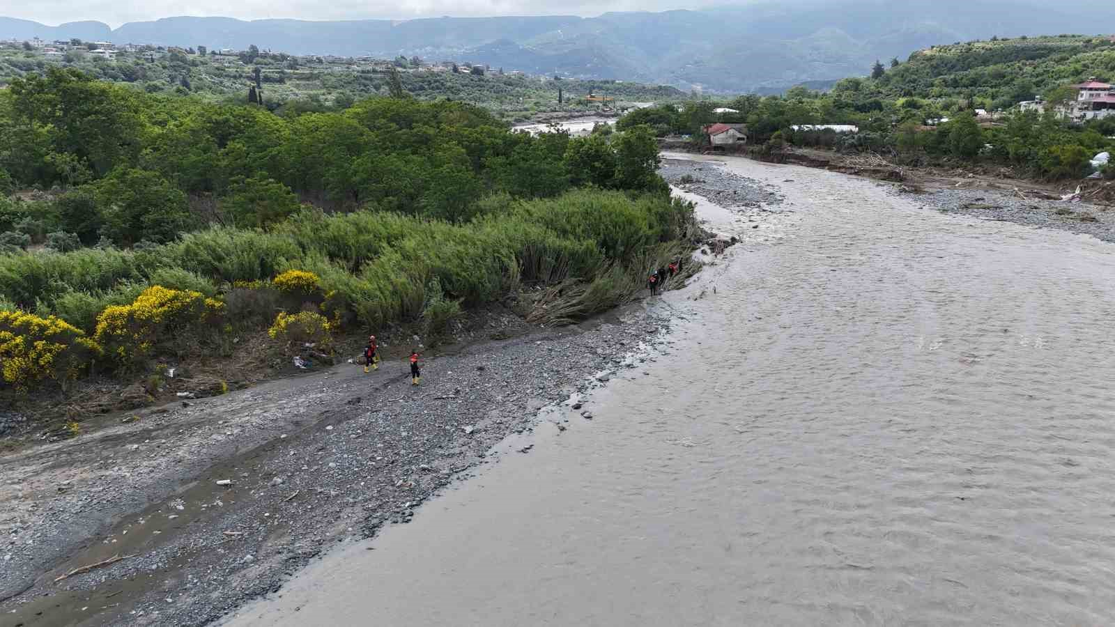 sel felaketinde kaybolan 2 genci arama calismalari ikinci gununde devam ediyor 0 WW2IMK4A