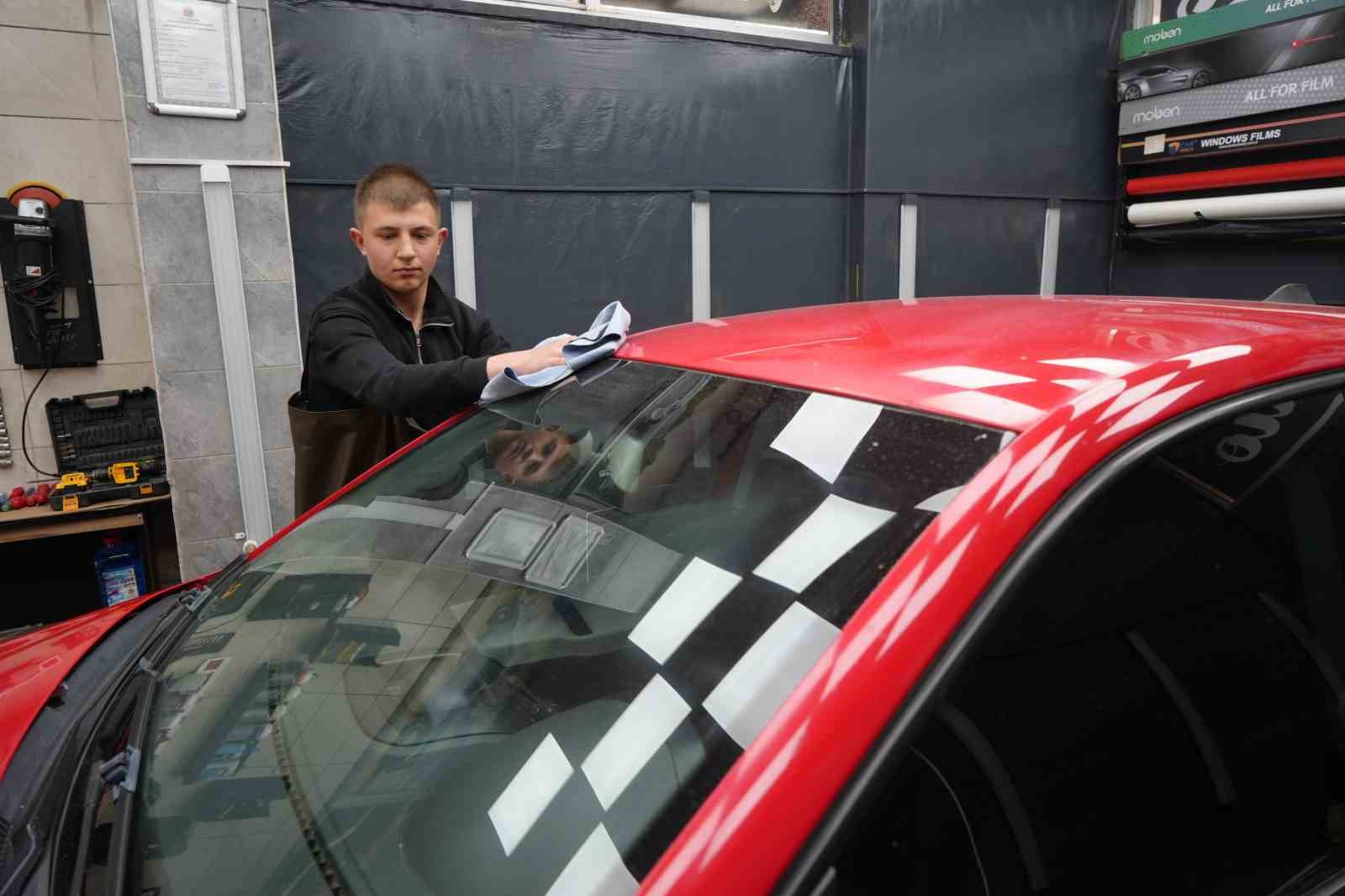 sel magduru araclara ucretsiz destek oto yikamacidan ornek davranis 2 RjKDr3QY