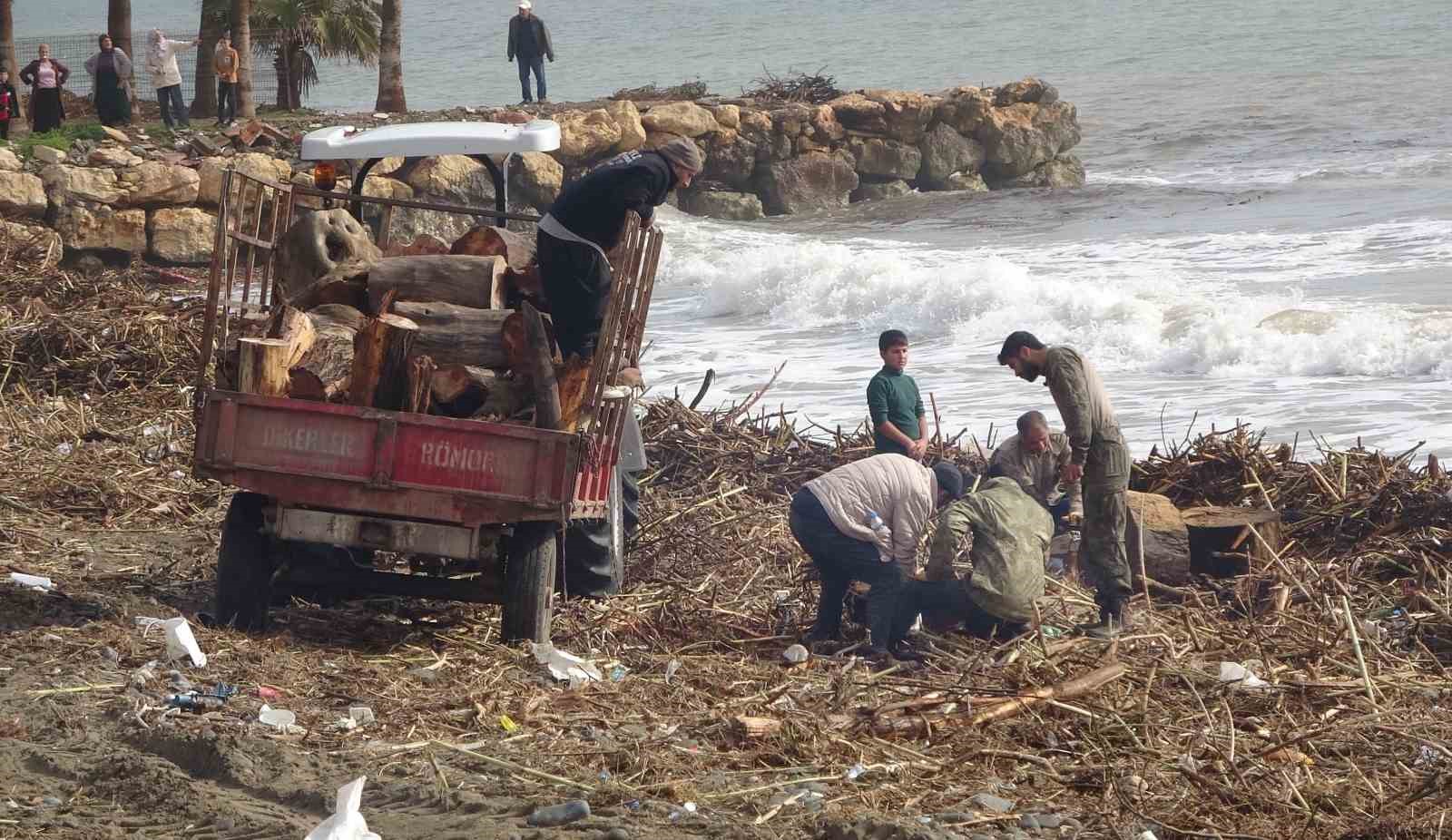 sel sonrasi milyonluk yazliklarin onunde ekmek mucadelesi 5 ASQtl1aV