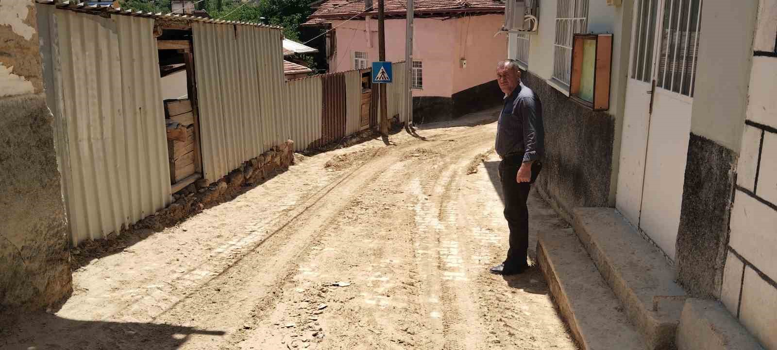 Sel suları köyü esir aldı, maddi hasar meydana geldi 4 sel sulari koyu esir aldi maddi hasar meydana geldi 0 zGWdu23Z