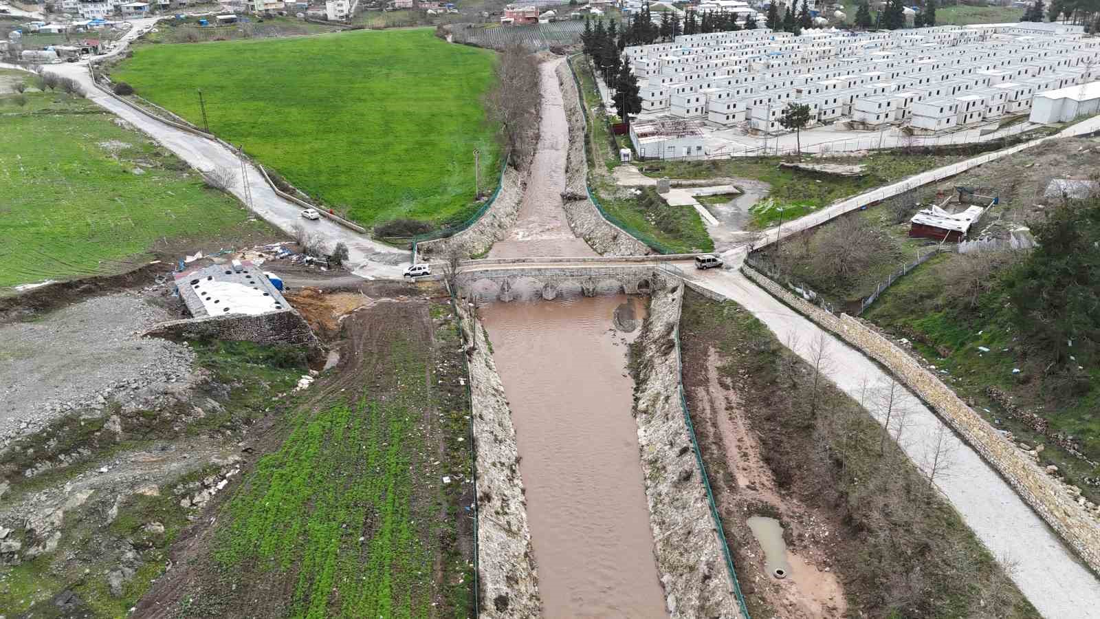 sel sularinin bastigi evi zarar goren kadin afet esnasinda yaralandi 3 UIR1C48e