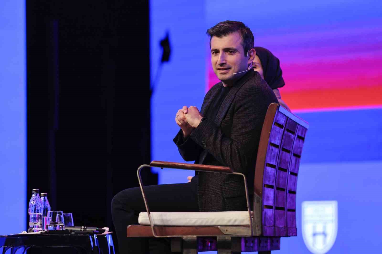 Selçuk Bayraktar: "Geleceğe yürüyebilmek için farklı olmanız gerekiyor" 6 selcuk bayraktar gelecege yuruyebilmek icin farkli olmaniz gerekiyor 2 lCIVK2DU