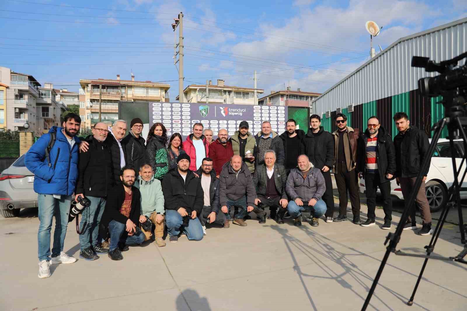 Selçuk İnan: "3 maçı aynı oyuncularla oynayamazdık. Stratejimizi ona göre belirledik" 7 selcuk inan 3 maci ayni oyuncularla oynayamazdik stratejimizi ona gore belirledik 3 e4L9SpH9