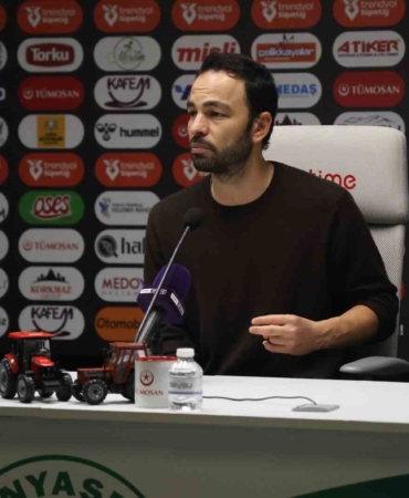 selcuk-inan-boylesine-zor-bir-deplasmanda-3-gol-ile-kazanmak-beni-cok-mutlu-etti-Ap4Wb5S9.jpg