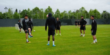 selcuk-inan-saha-ici-bizim-namusumuz-6AMRKzJO.jpg