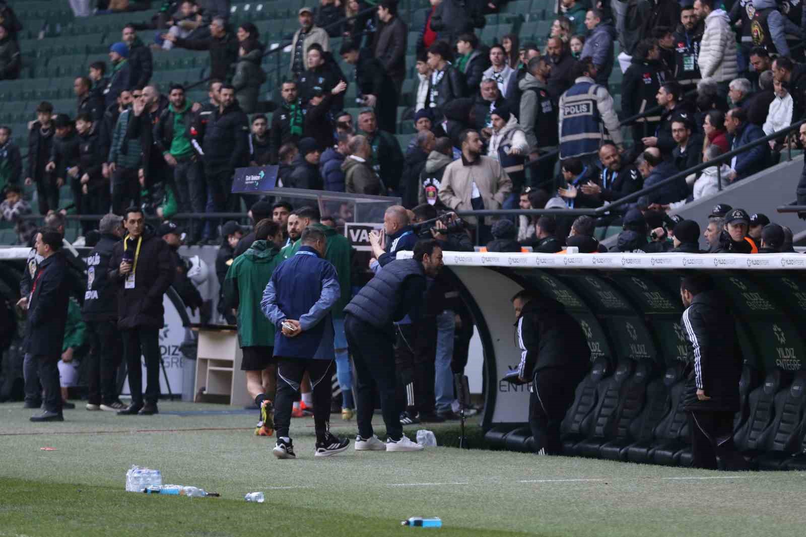 selcuk inandan gorulmemis protesto 0 ZXND3g4A