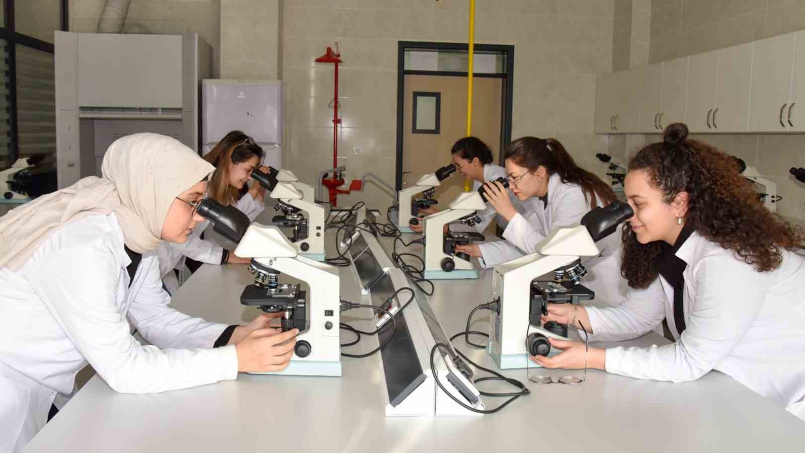 selcuk universitesi 2025te bilimsel arastirmadan sosyal alanlara onemli atilimlar gerceklestirdi 2 tdgw1ijC