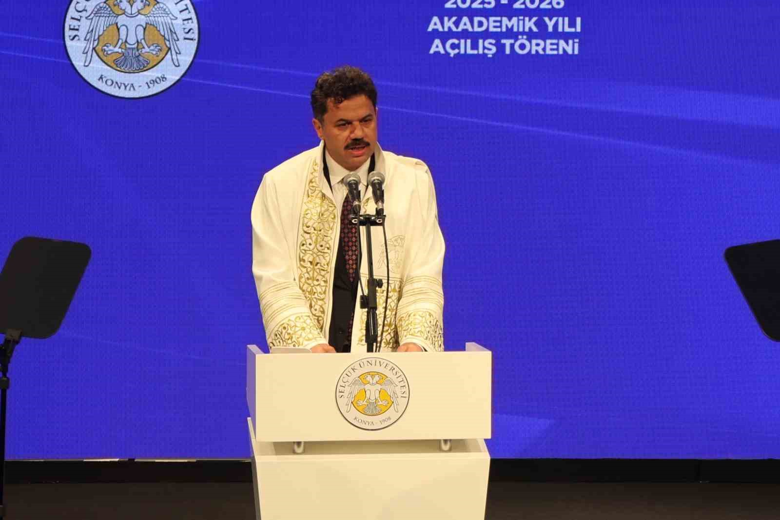selcuk universitesinde akademik yil bakan yerlikayanin katilimiyla acildi 3 NUJHRkXd
