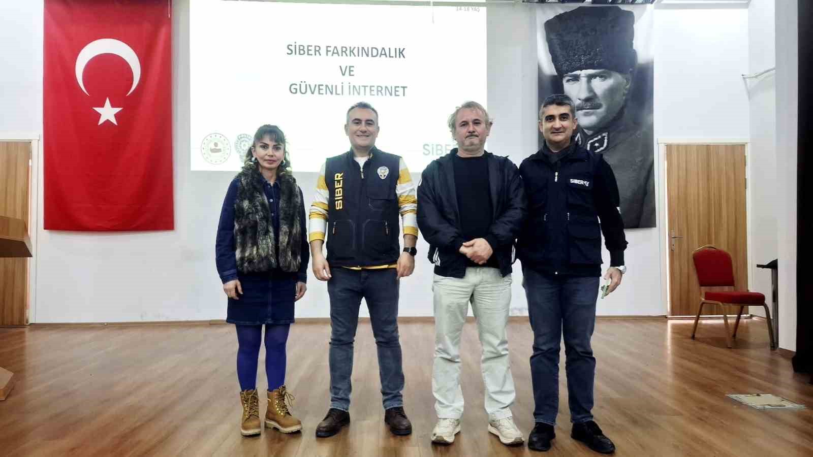 selcukta lise ogrencilerine guvenli internet semineri 2 JLqKqf9R