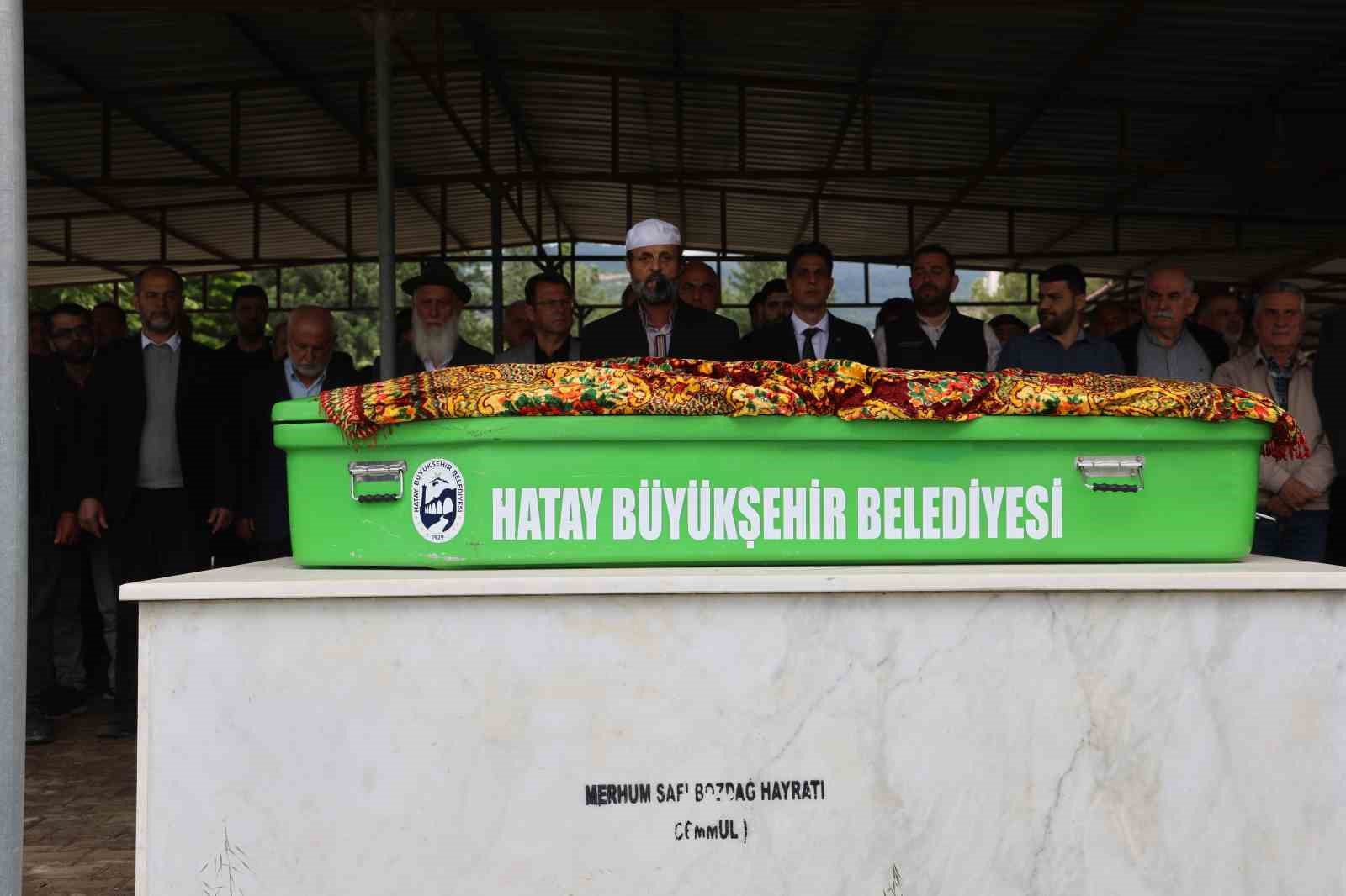 selde evladini kaybeden annenin yavrum polis olacaktin nereye gidiyorsun sinavin geliyordu sozleri yurekleri dagladi WuMD8aVp