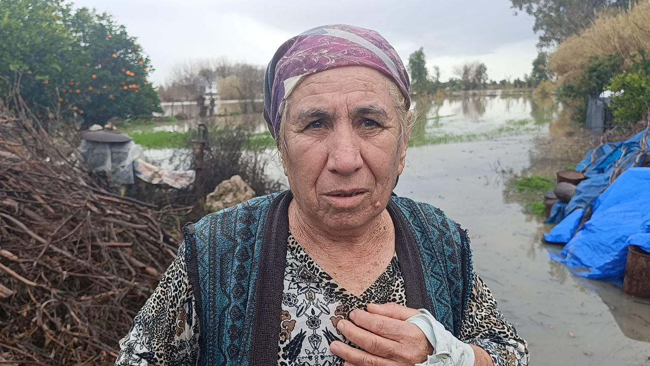 selde mahsur kalan kopegi akom ekipleri kurtardi 0 PzRXPpj9