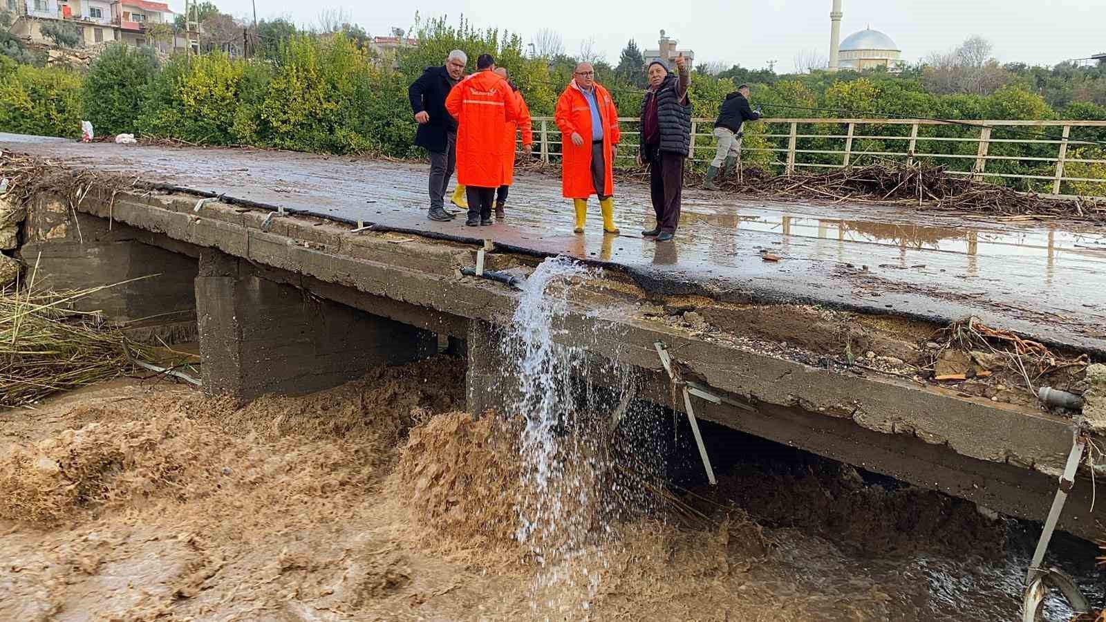 selde mahsur kalan vatandas kepceyle kurtarildi 2 dLkR1FUH