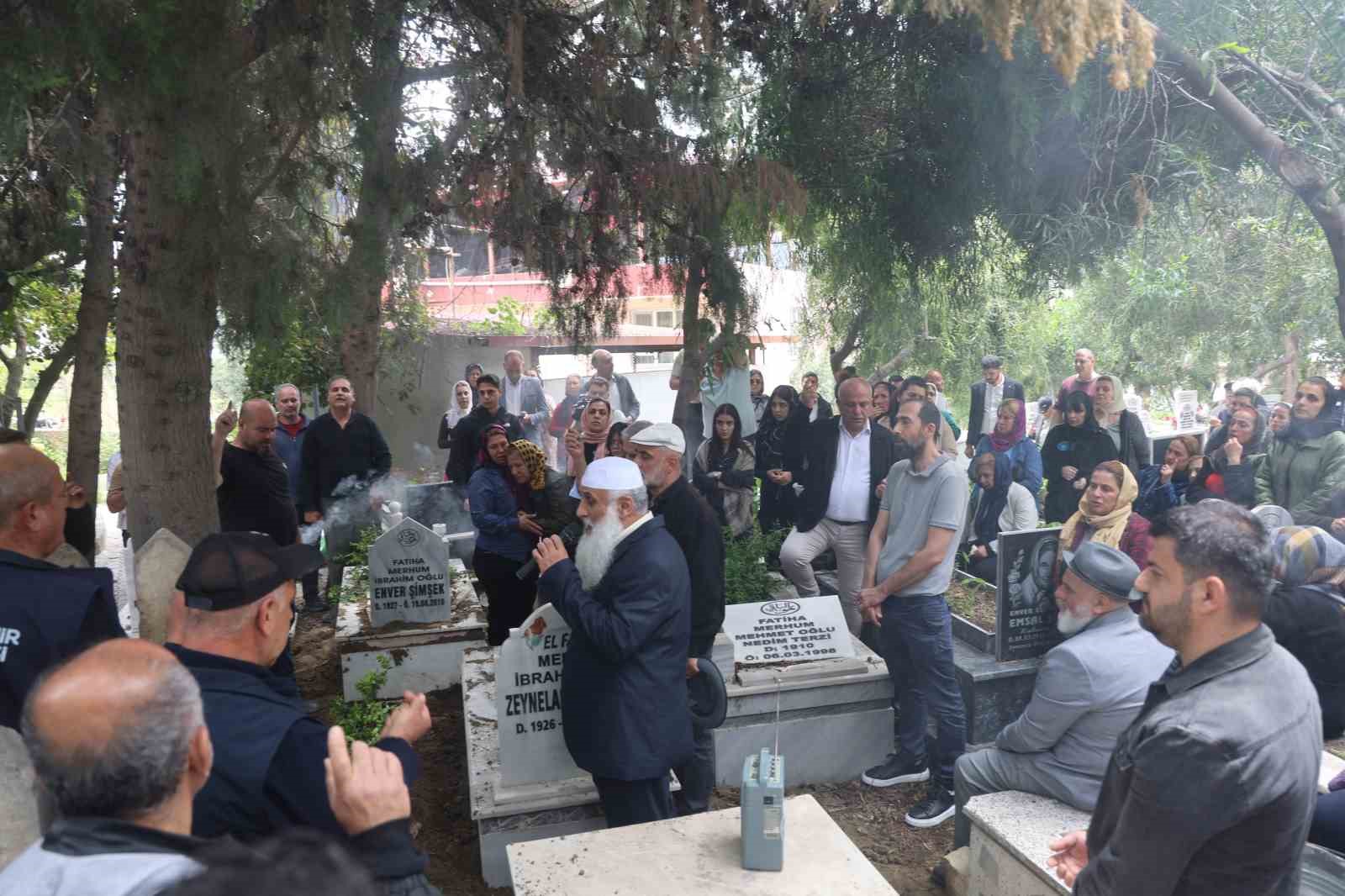 sele kapilarak hayatini kaybeden vatandas son yolculuguna ugurlandi 2
