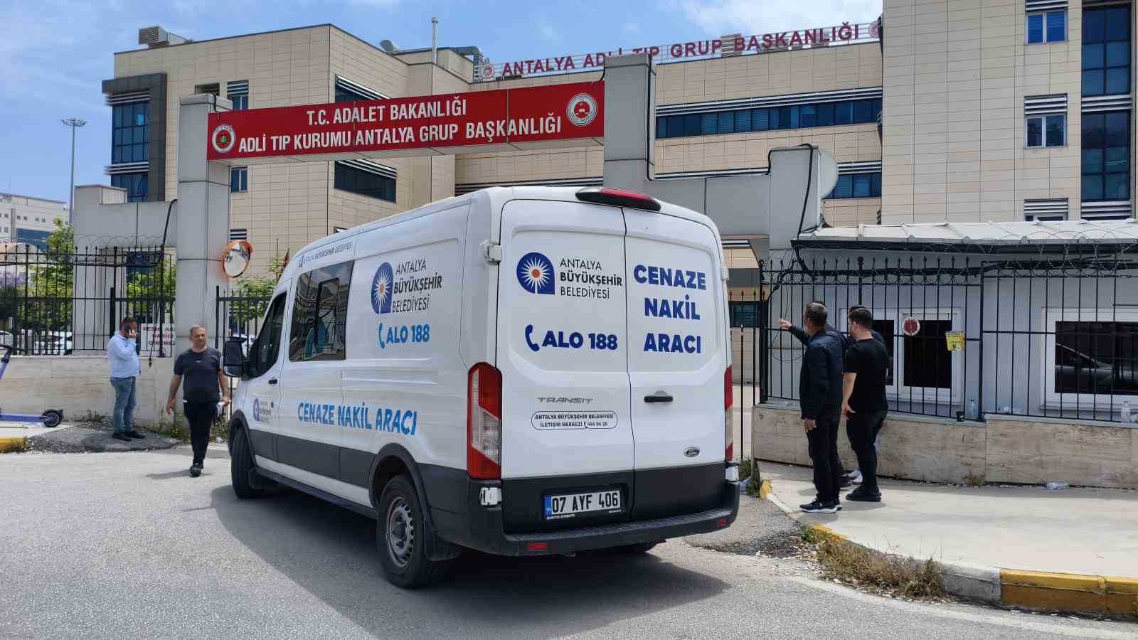 selektor yapma nedeniyle cikan tartismada oldurulen 3 kisinin cenazeleri teslim alindi 4 lqeDK3Gq