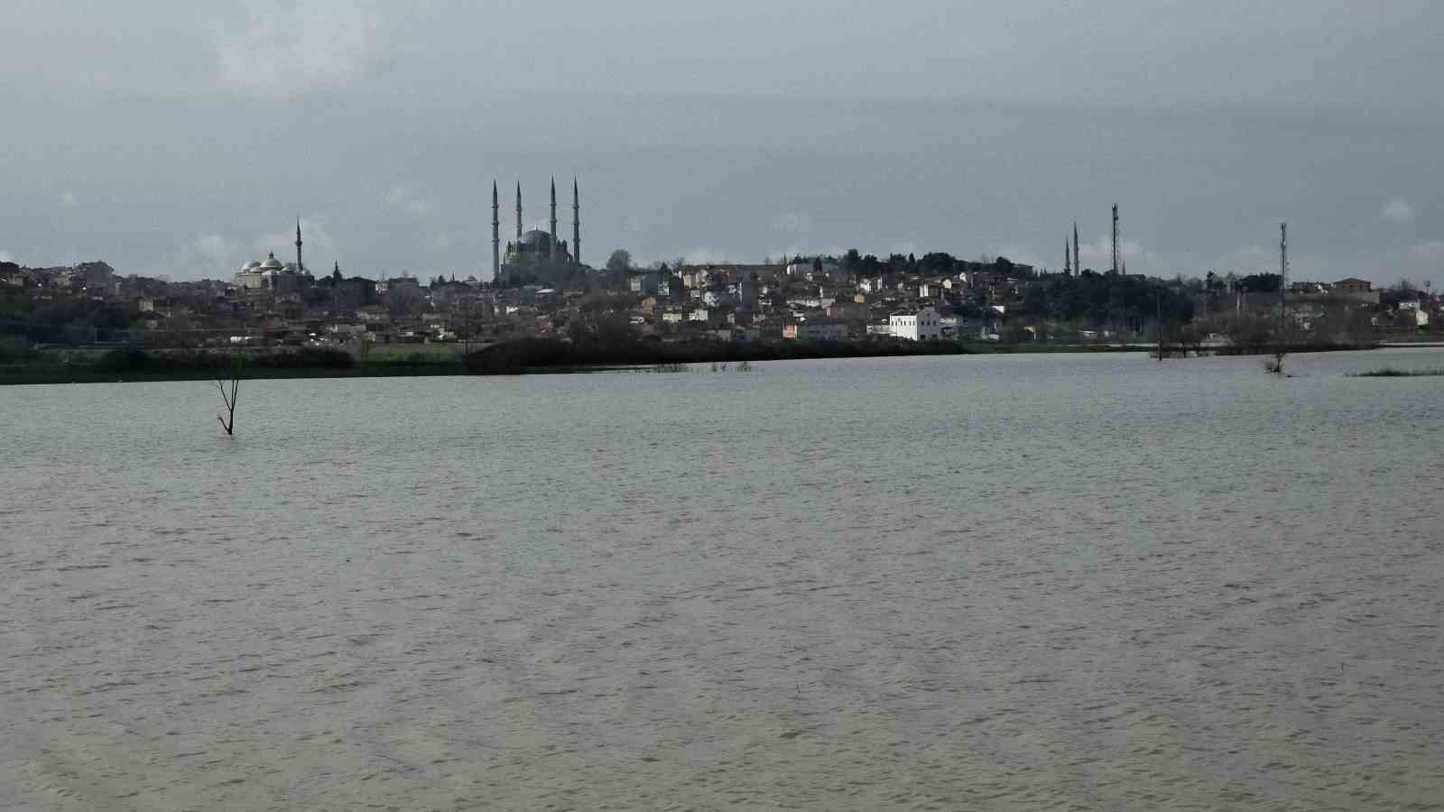 selimiye camii gole donen tarlalardan istanbuldaki sultanahmeti andirdi 1 QTCTVe4S