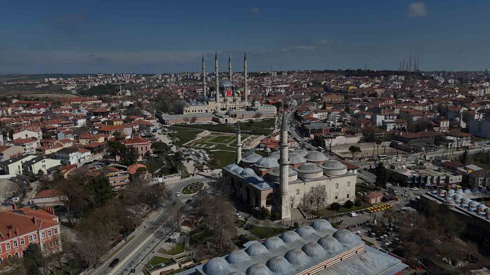 selimiye camiinde restorasyon sonrasi ilk bayram namazi kilindi 9 Sf23mm1Q
