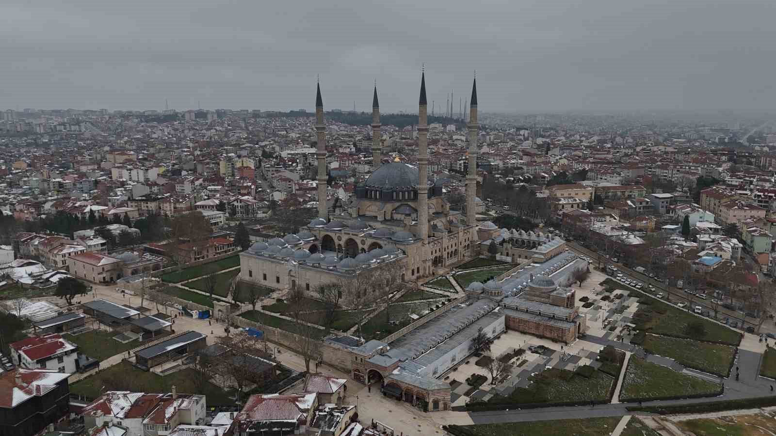 selimiye camiinde tartisma konusu olan kubbe yazilari uzun bir aradan sonra ilk kez goruntulendi 73JApzE3