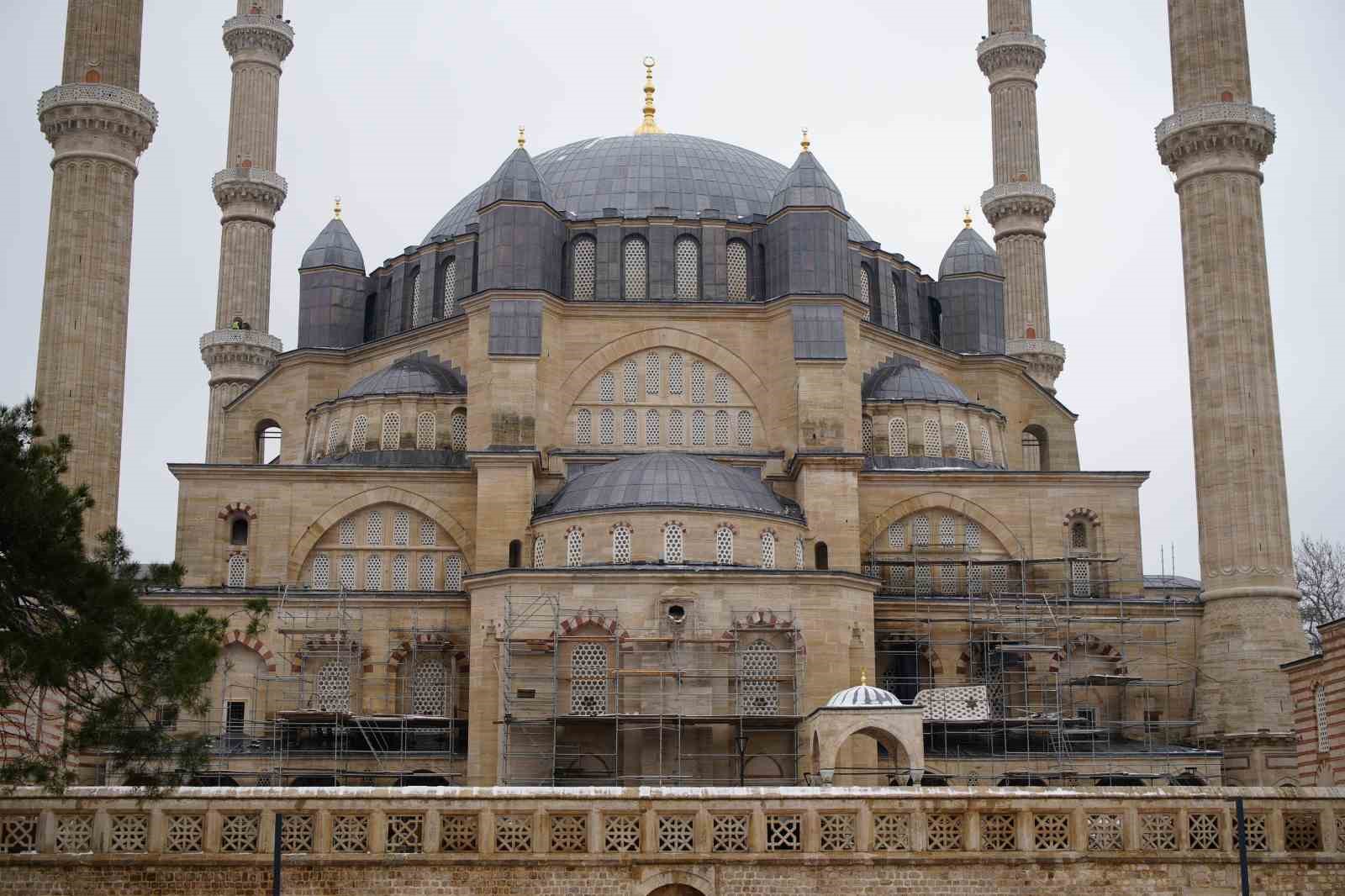 selimiye camiinde tartisma konusu olan kubbe yazilari uzun bir aradan sonra ilk kez goruntulendi M6b53JAR
