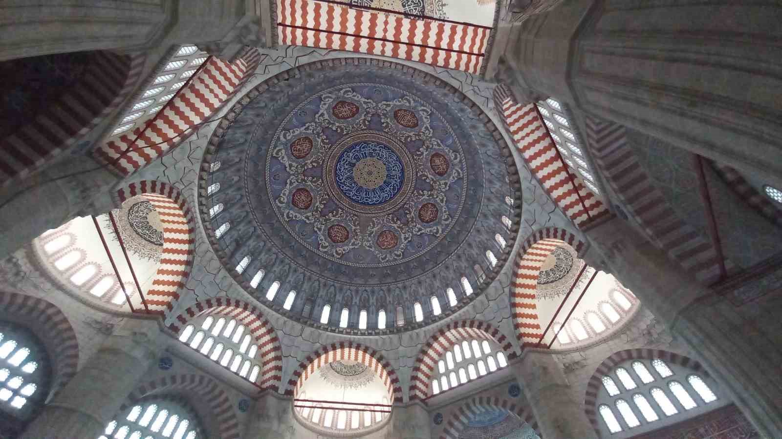 selimiye camiinde tartisma konusu olan kubbe yazilari uzun bir aradan sonra ilk kez goruntulendi jZj3qHlB