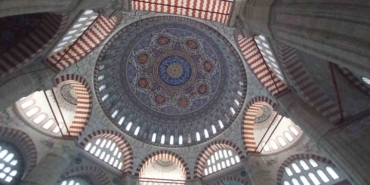 selimiye-camiinde-tartisma-konusu-olan-kubbe-yazilari-uzun-bir-aradan-sonra-ilk-kez-goruntulendi-qH458bHk.jpg