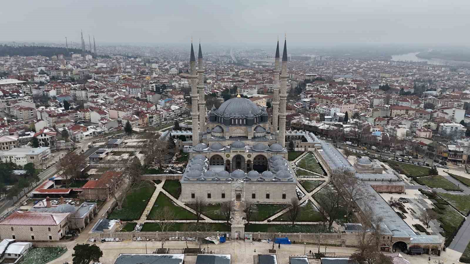selimiye camiinde tartisma konusu olan kubbe yazilari uzun bir aradan sonra ilk kez goruntulendi ydA1fvdZ