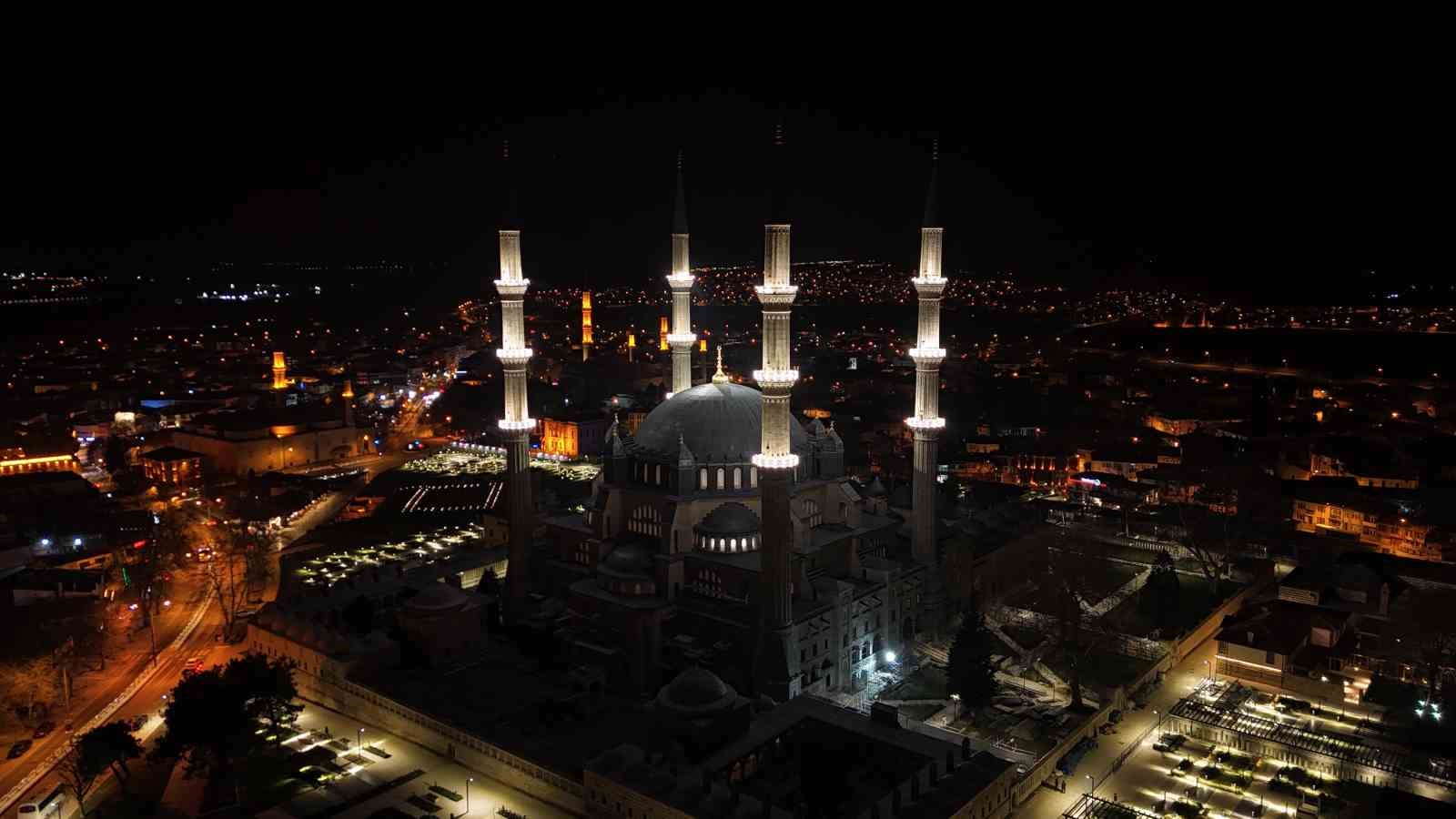 selimiye camiinin isiklari yillar sonra yeniden yandi 0 4T1KIYrf