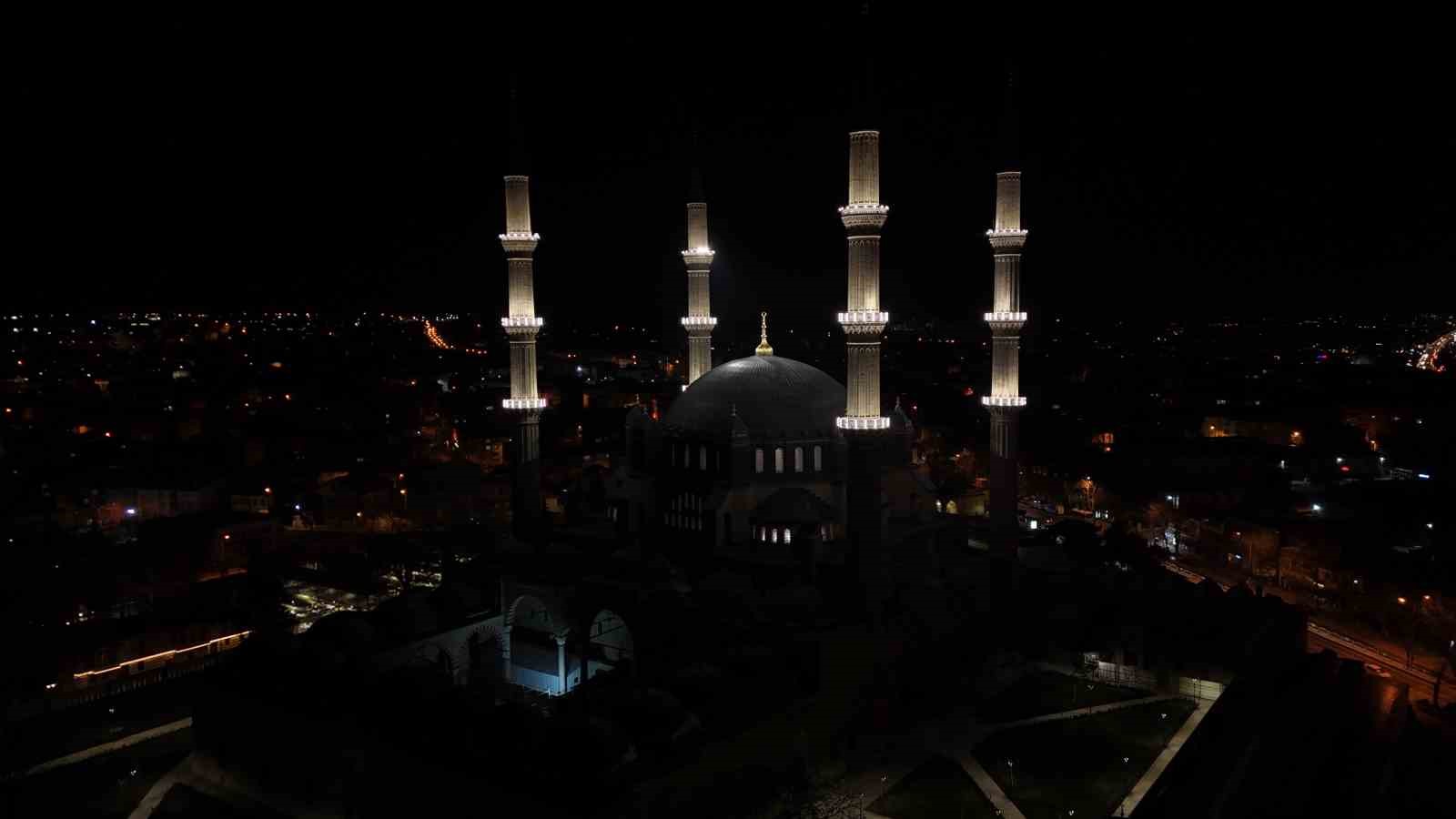 selimiye camiinin isiklari yillar sonra yeniden yandi 6 knWlbL7Z
