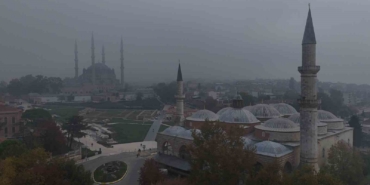 selimiye-camisi-sis-bulutlari-arasinda-kayboldu-zkNDdurx.jpg