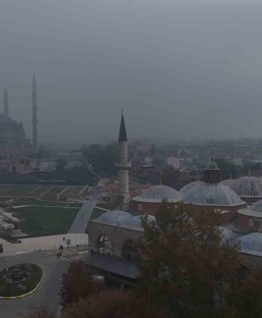 selimiye-camisi-sis-bulutlari-arasinda-kayboldu-zkNDdurx.jpg