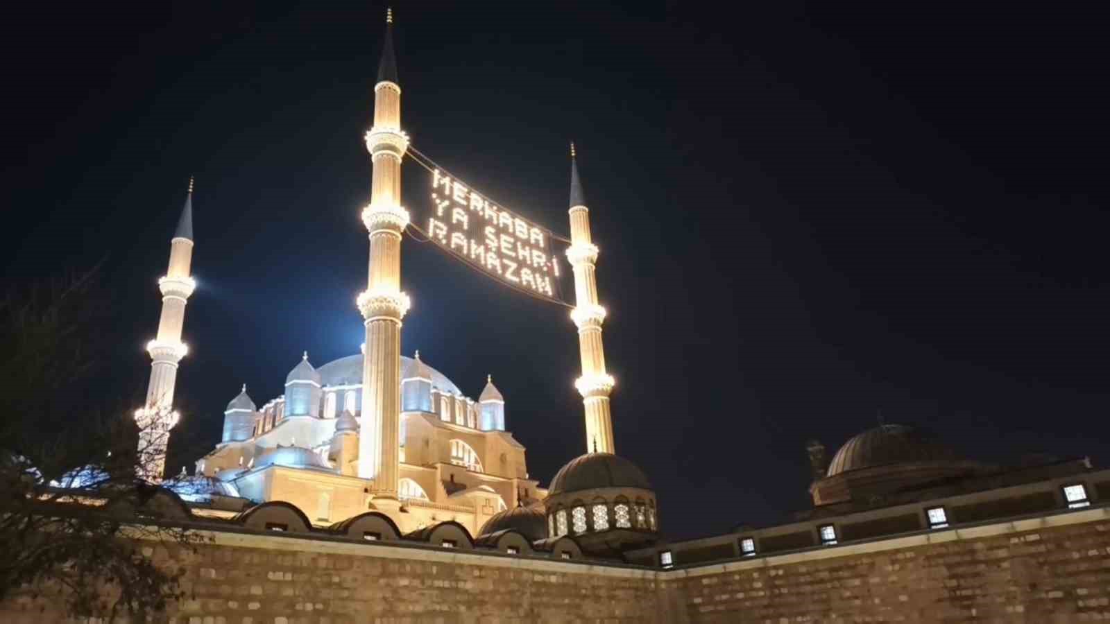 selimiye yeniden acildi edirne ziyaretci akinina ugradi 3 ahC4JY2W
