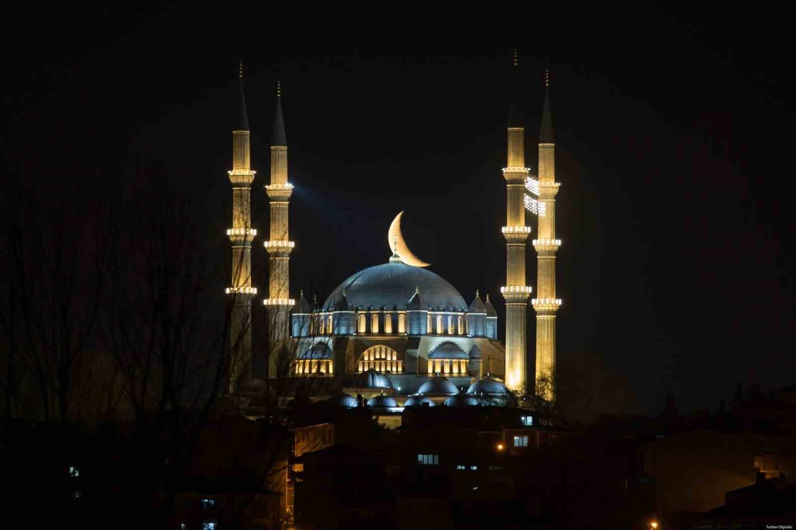 selimiyenin uzerinde hilal buyuledi 2