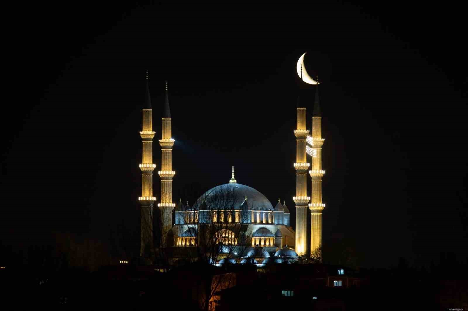 selimiyenin uzerinde hilal buyuledi 4 9rnVnyPV