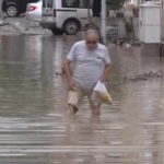selin-vurdugu-cide-ilcesinde-ekiplerin-su-tahliye-calismasi-suruyor-q8qTWIWr.jpg