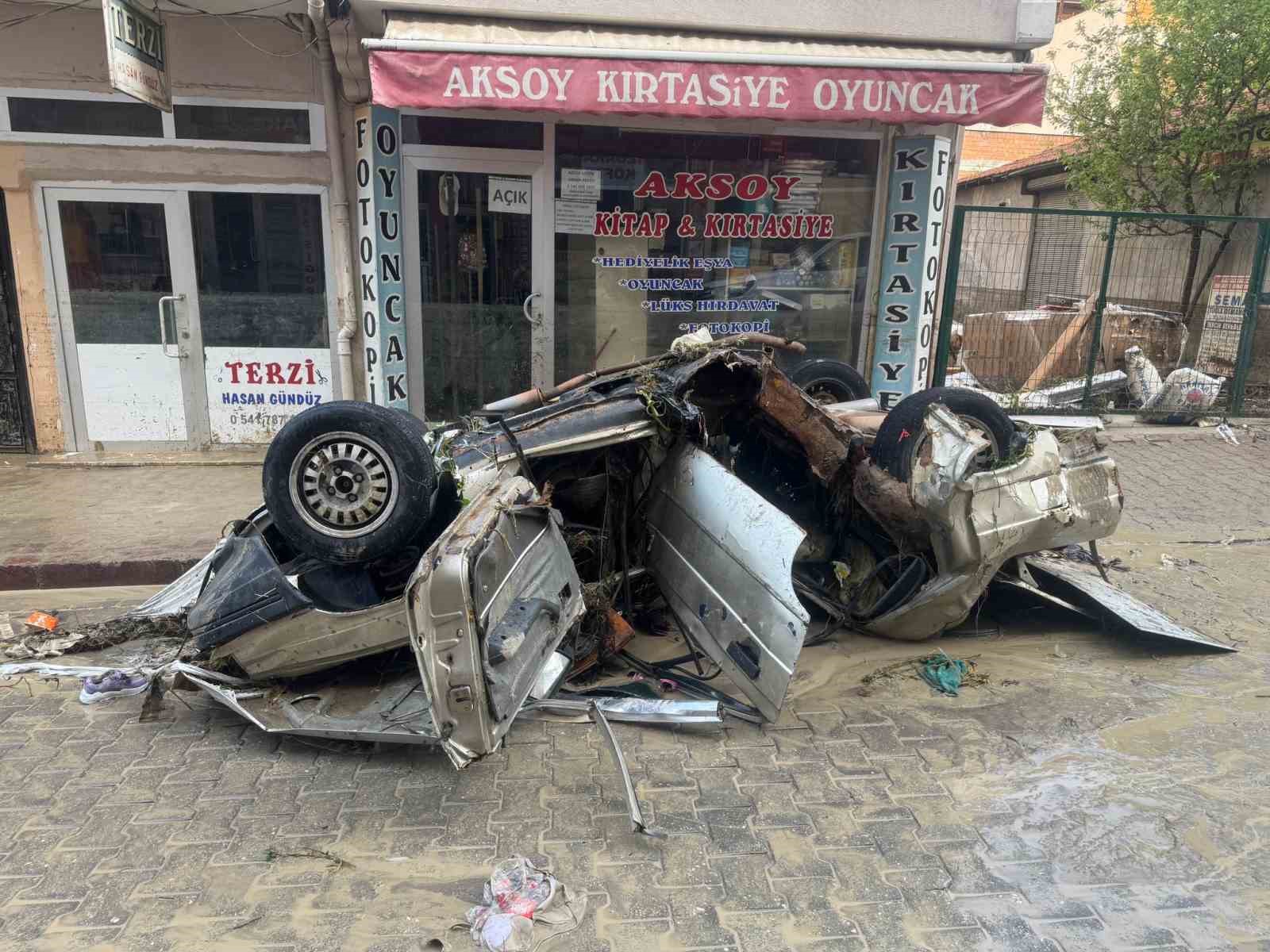 selin vurdugu havzada yaralar sariliyor tum ekipler sahada 6 l4WRfmh3
