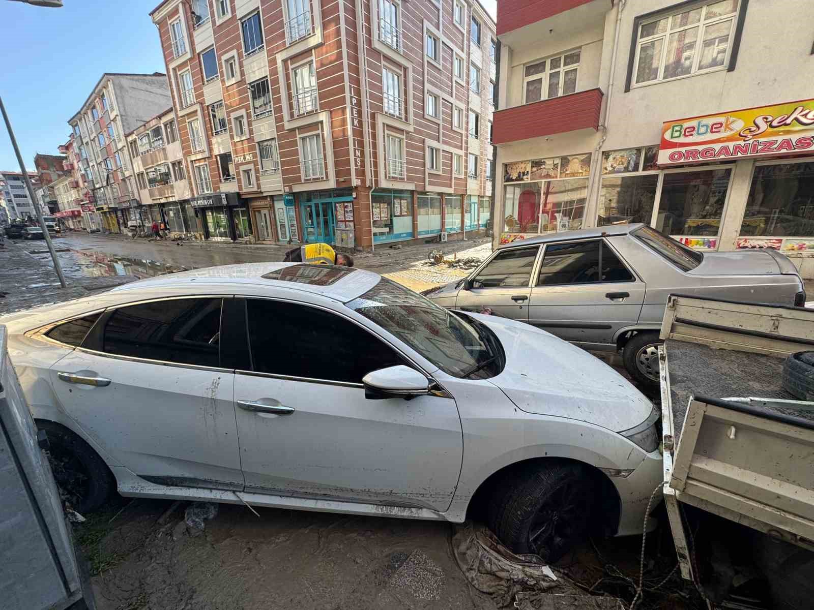 selin vurdugu havzada yaralar sariliyor tum ekipler sahada 7 51vfhpws