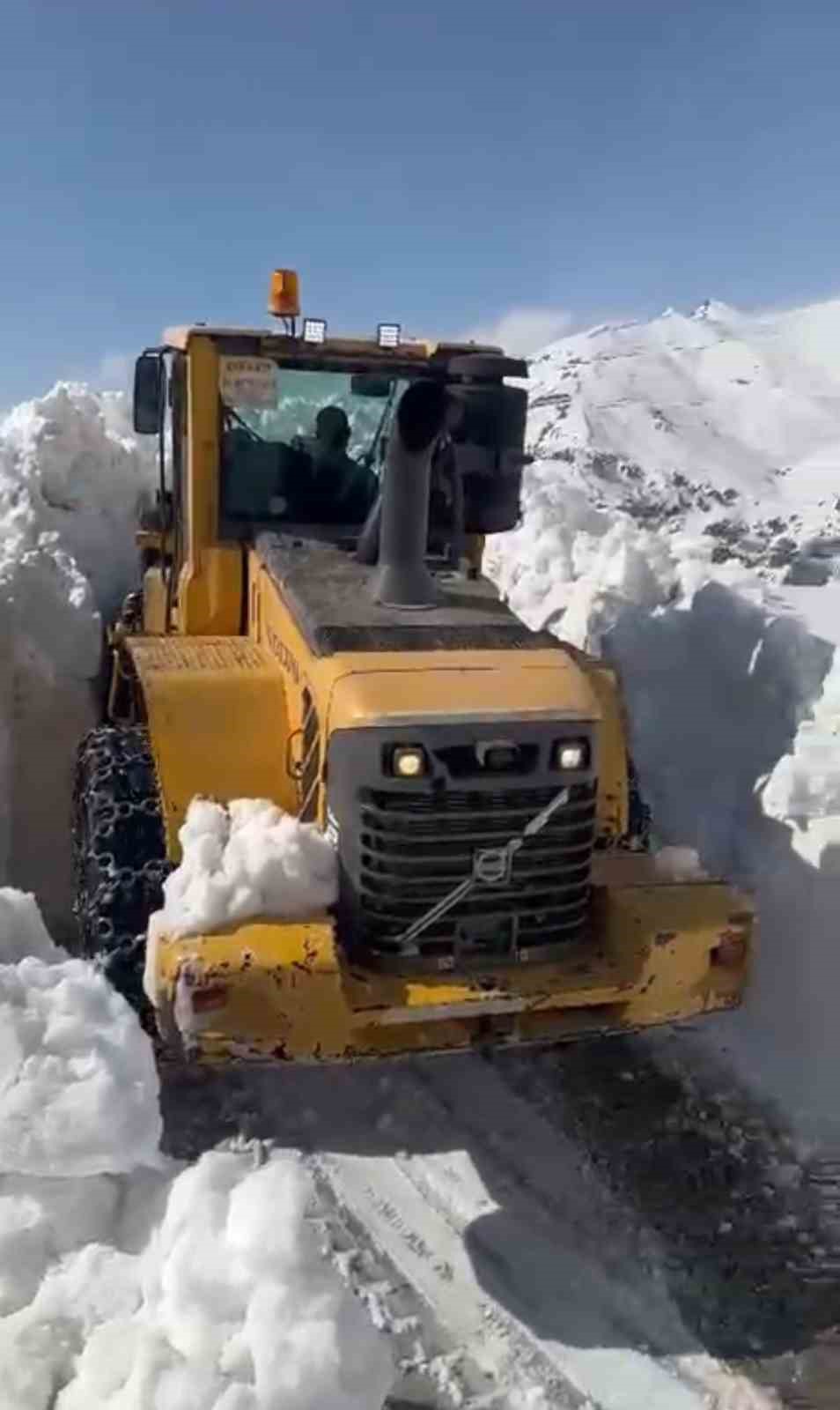 semdinlide is makinesinin boyunu bulan kar tunellerinde calisma 3 gPtgWwPA
