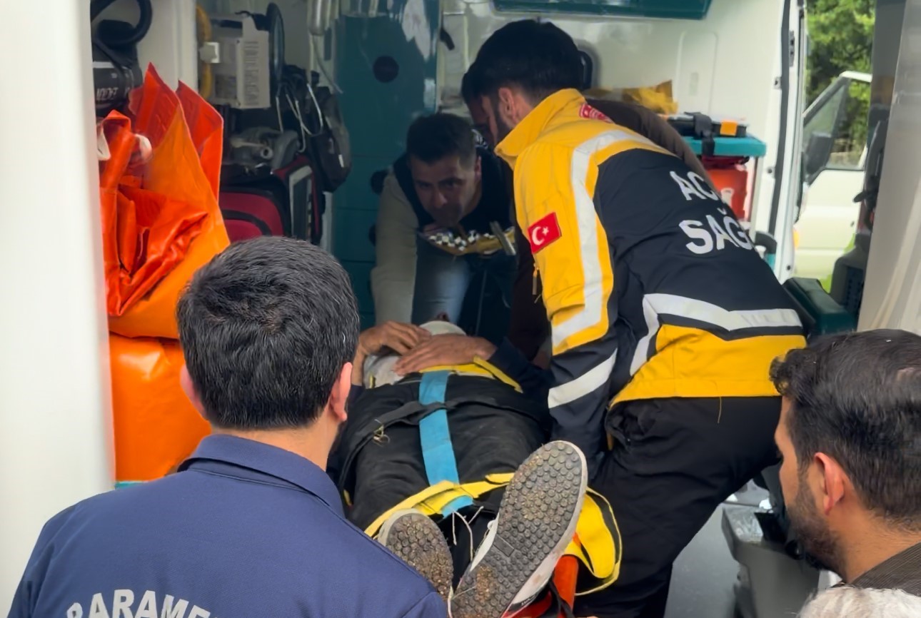 semdinlide minibus yoldan cikti 3 yarali 5 JTaDasX6