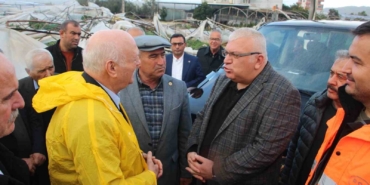 semsi-bayraktardan-sel-ve-hortumdan-zarar-goren-antalyali-ureticiler-icin-destek-talebi-OlX1PN6R.jpg