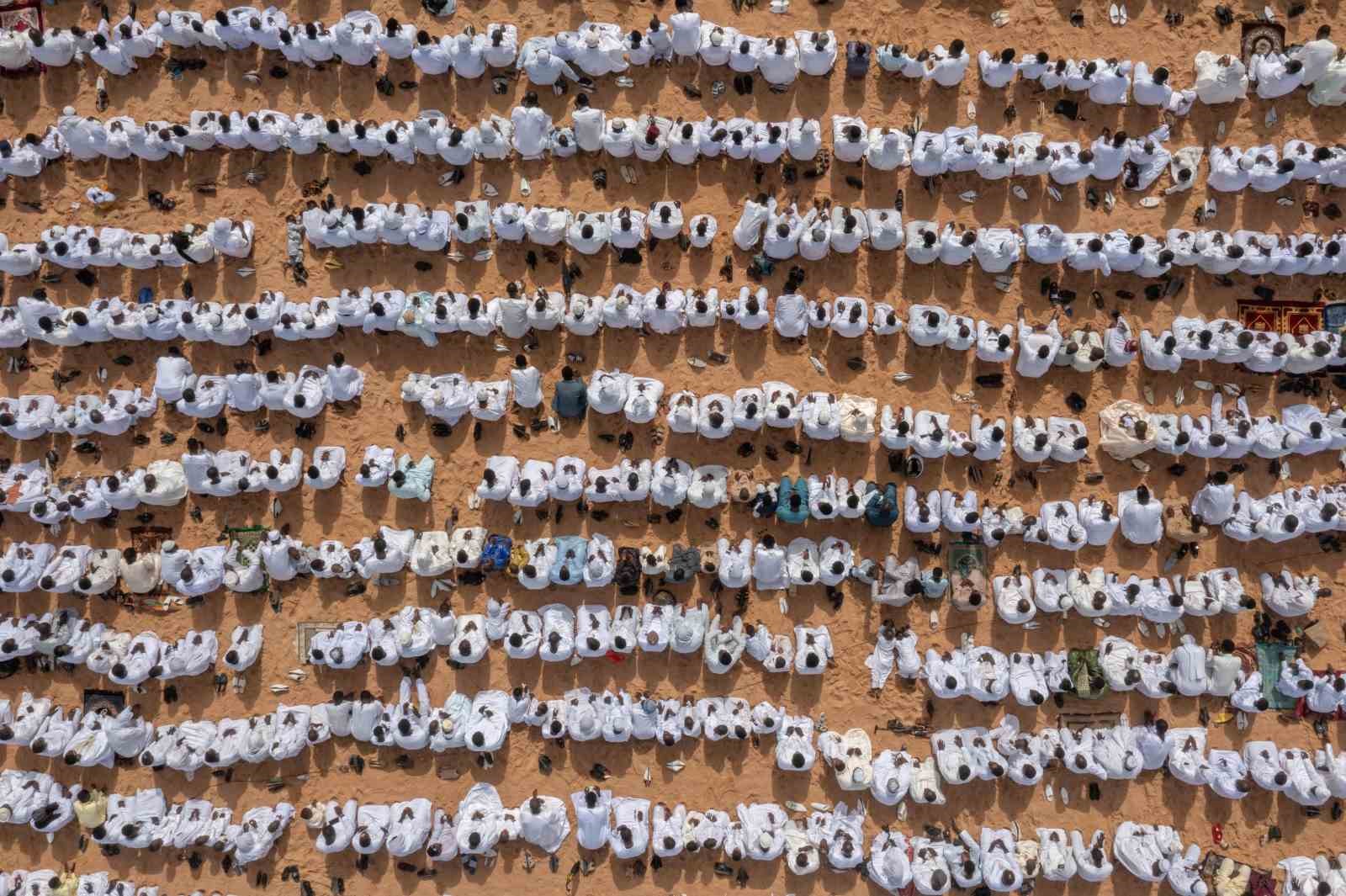 senegalde atlas okyanusu kiyisinda bayram namazi 3 m5zHk1Tk